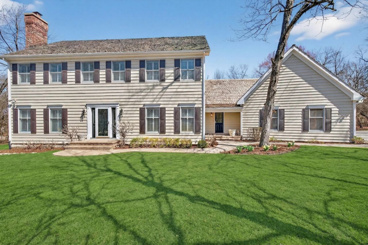 25138 N Pawnee Road , Barrington, IL 60010