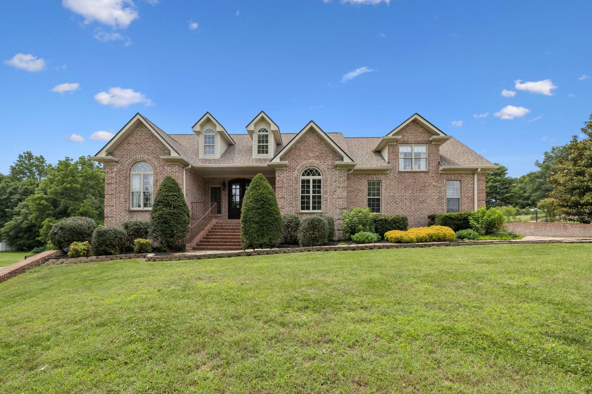 1027 Nina Dr , Springfield, TN 37172 Main Photo