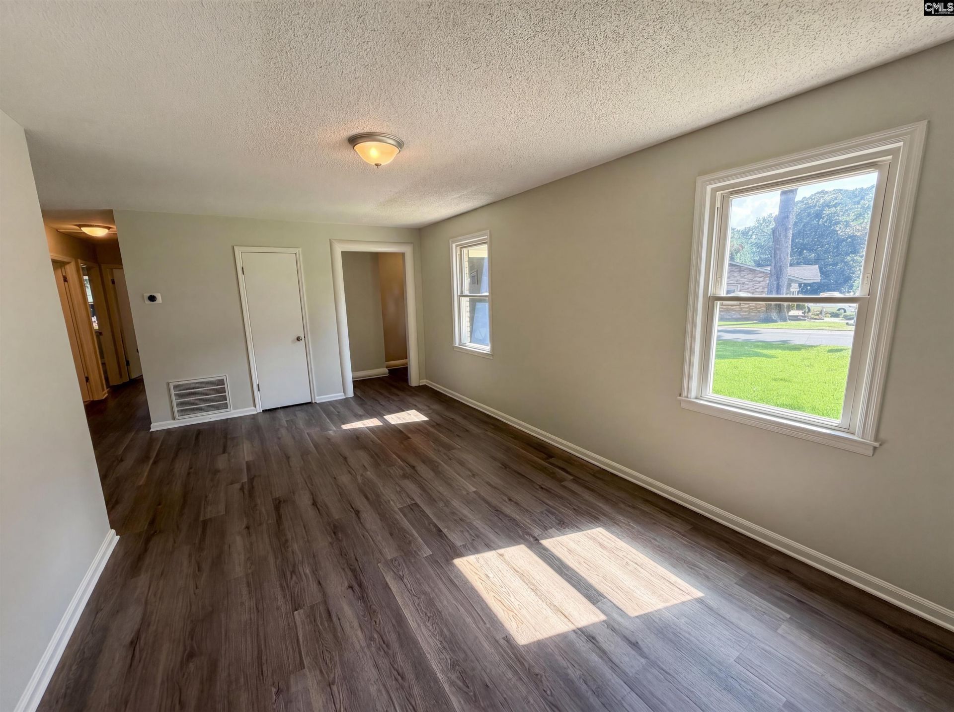 1328 Baffin Bay Road  Photo 6
