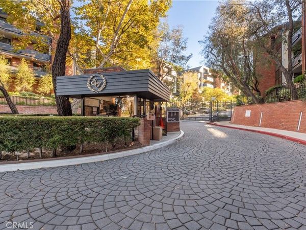 4774 Park Encino, Unit 206, Encino, CA 91436