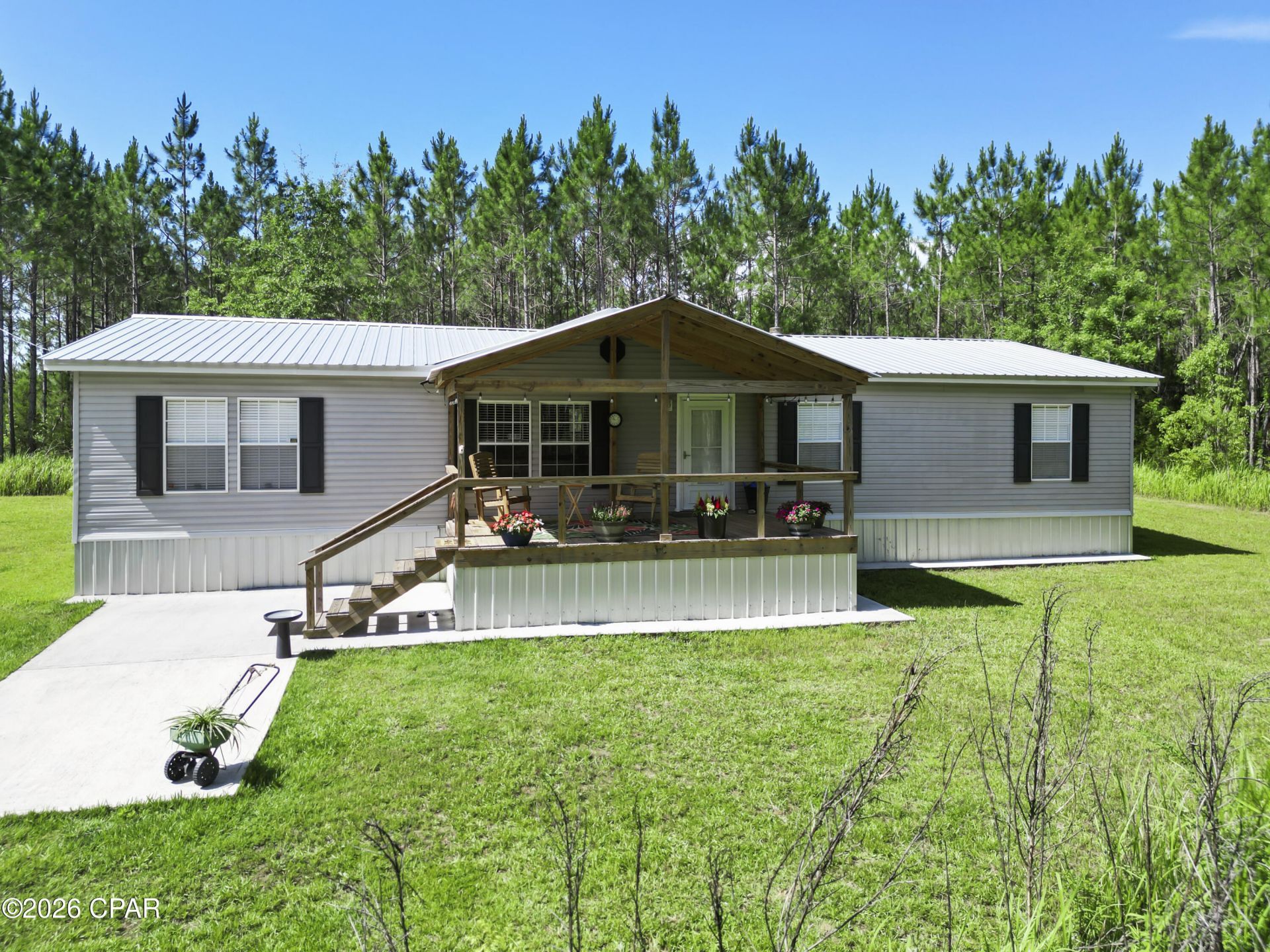20369 NE Terry Varnum Road, Altha, FL 32421 Main Photo