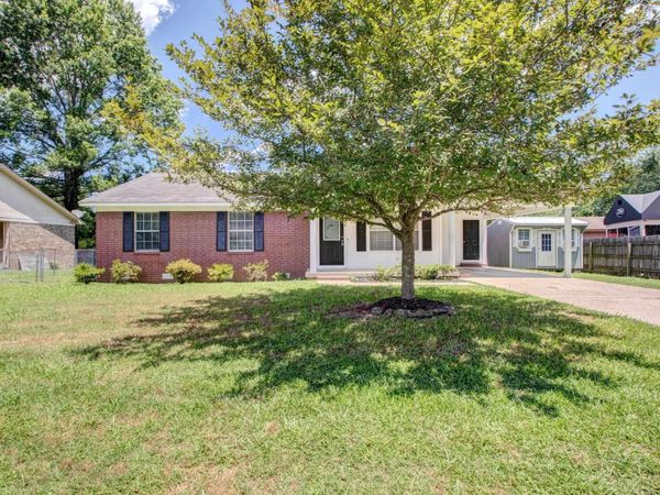 1000A Locust Street, Beebe, AR 72012