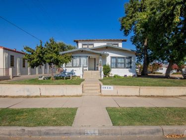 1910 Baker Street, Bakersfield, CA 93305