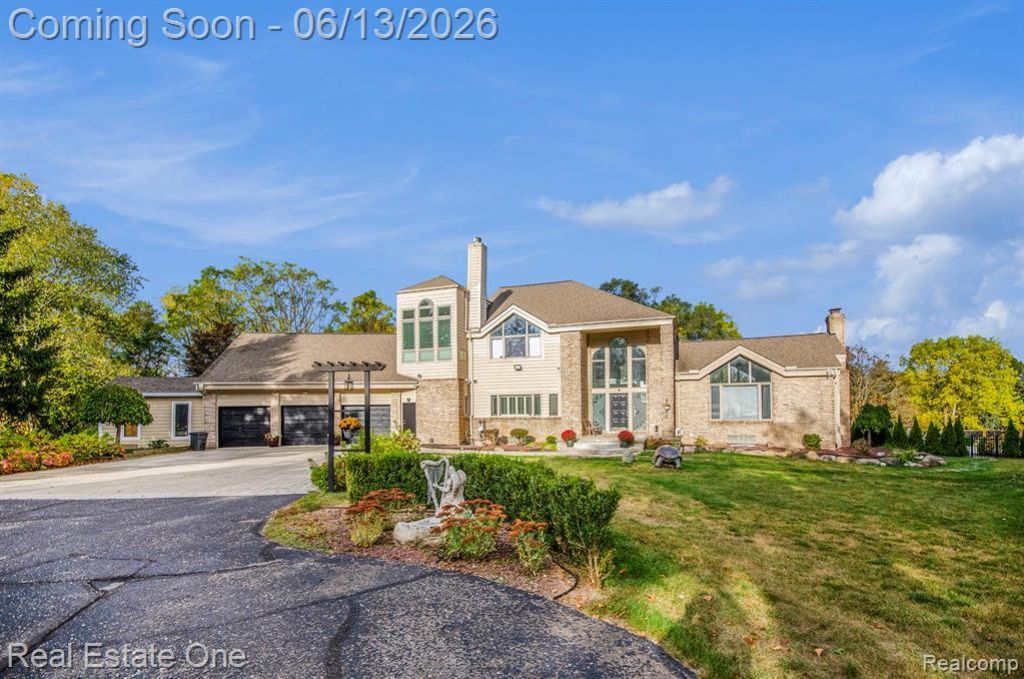 5772 N Rochester Road, Rochester, MI 48306 Main Photo