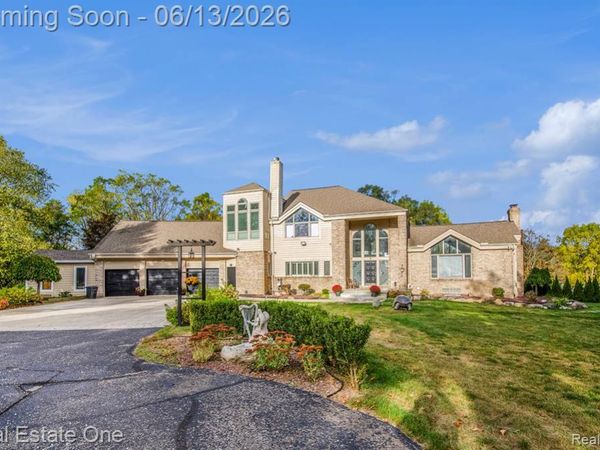 5772 N Rochester Road, Rochester, MI 48306