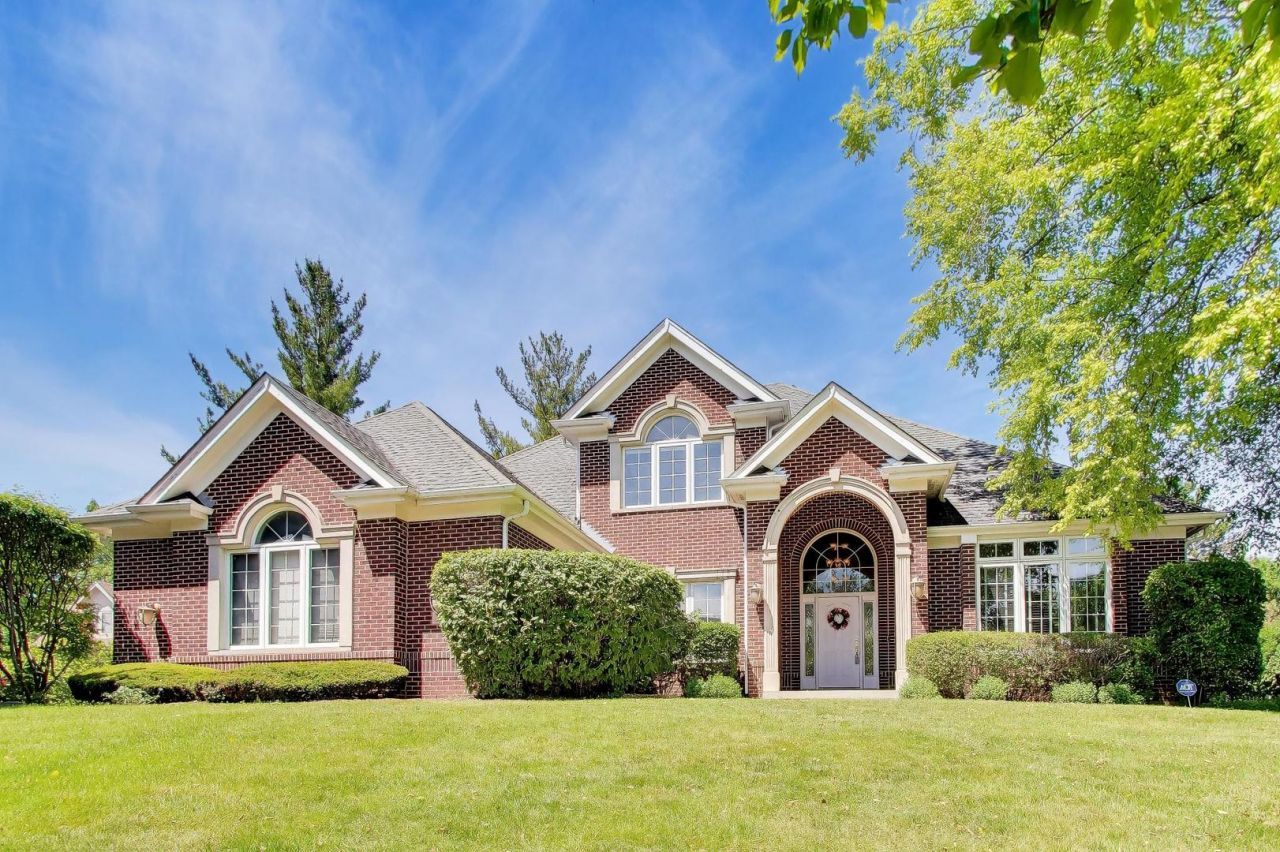 2232 Regency Woods Drive , Lisle, IL 60532