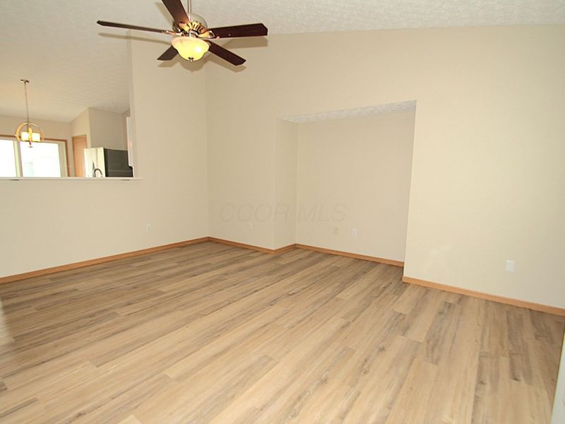 536 Star Spangled Place, Unit 97, Galloway, OH 43119 Photo 3