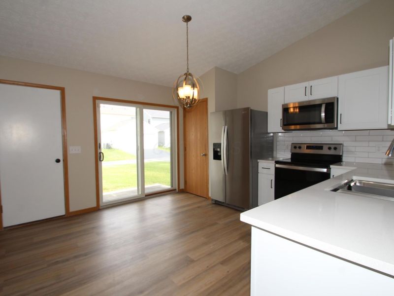536 Star Spangled Place, Unit 97, Galloway, OH 43119 Photo 8