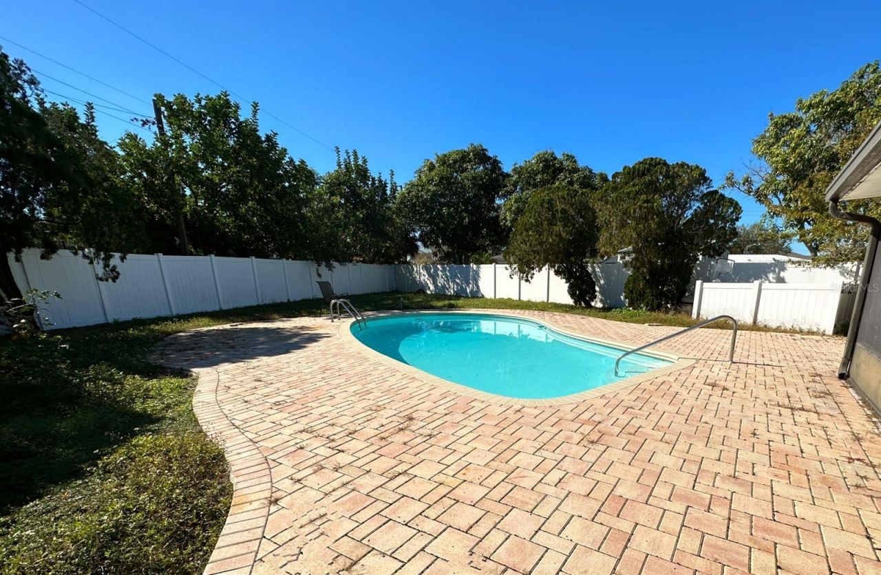 1770 63rd Avenue N, Saint Petersburg, FL 33702 Photo