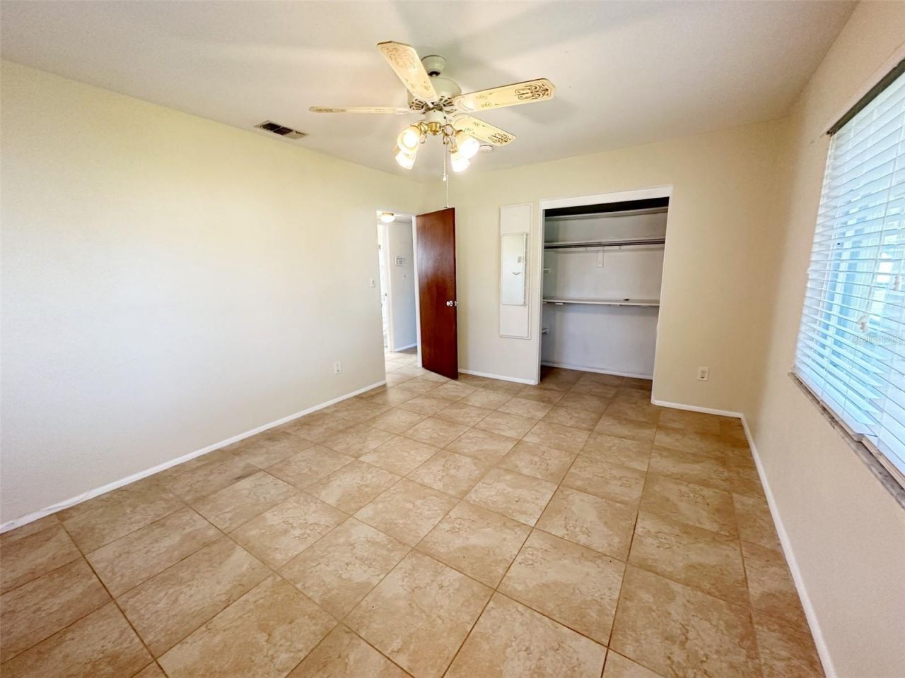 1770 63rd Avenue N, Saint Petersburg, FL 33702 Photo