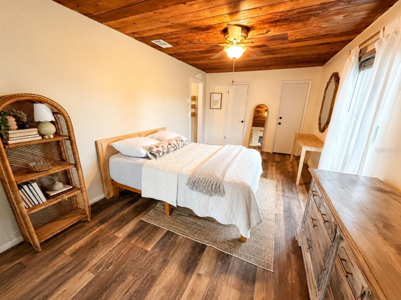 9100 Debbie Lane , Hudson, FL 34669 Photo