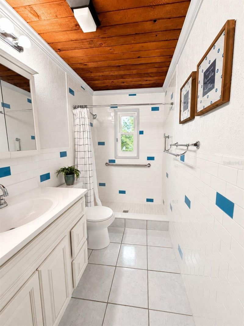 9100 Debbie Lane , Hudson, FL 34669 Photo