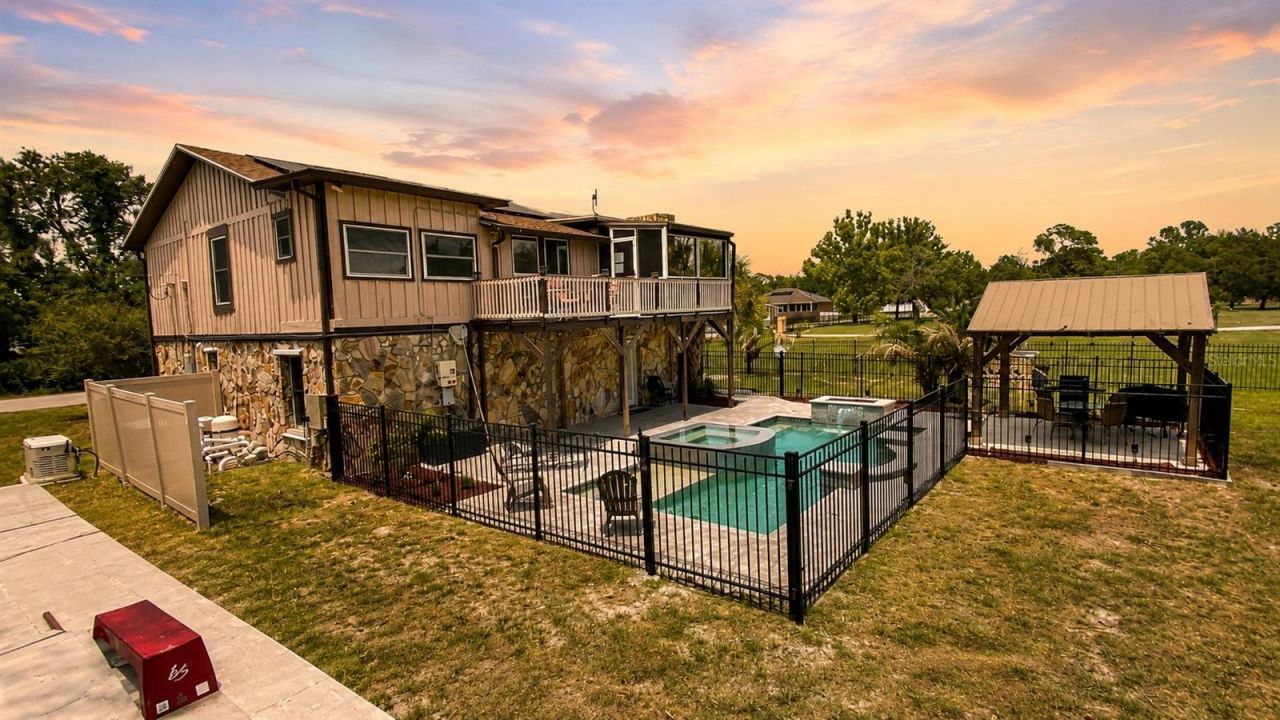 9100 Debbie Lane , Hudson, FL 34669 Photo