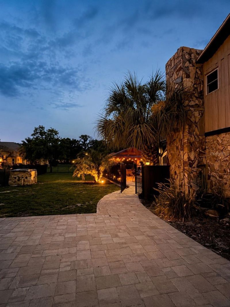 9100 Debbie Lane , Hudson, FL 34669 Photo