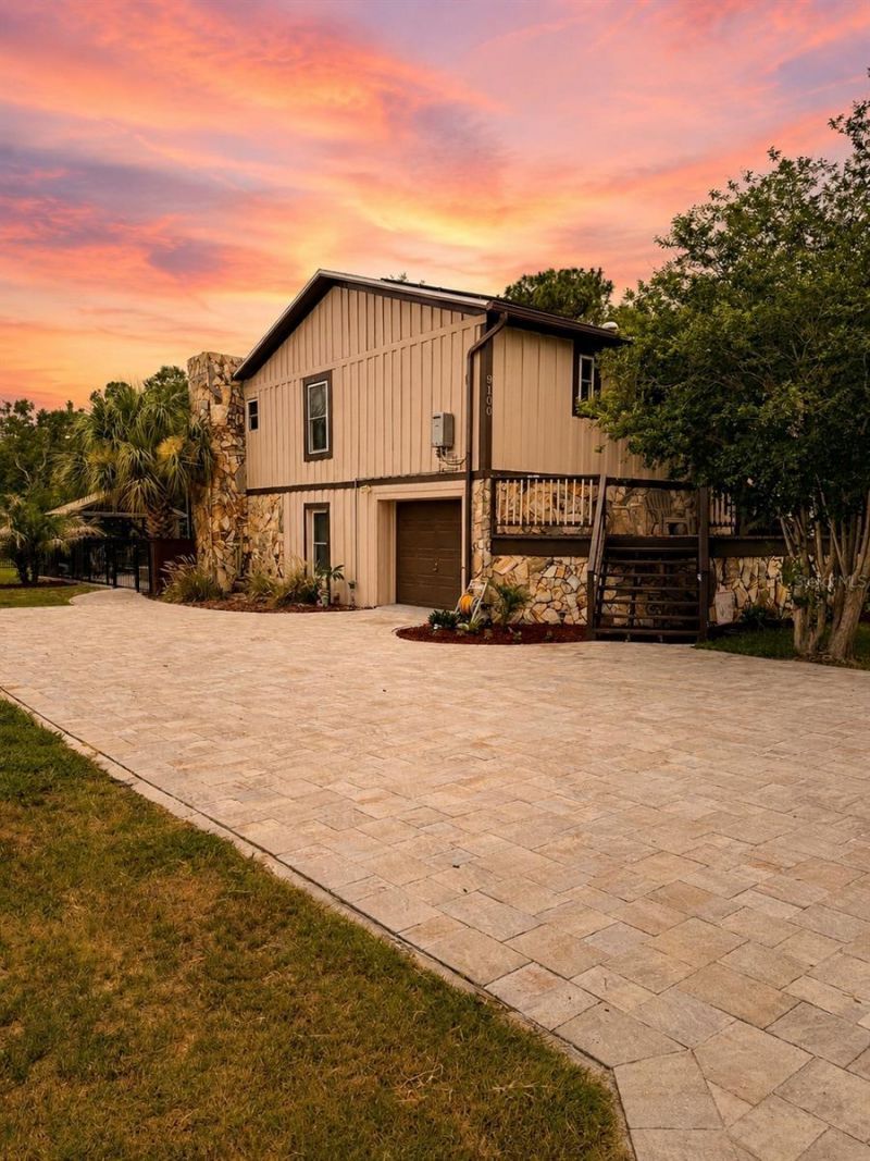 9100 Debbie Lane , Hudson, FL 34669 Photo