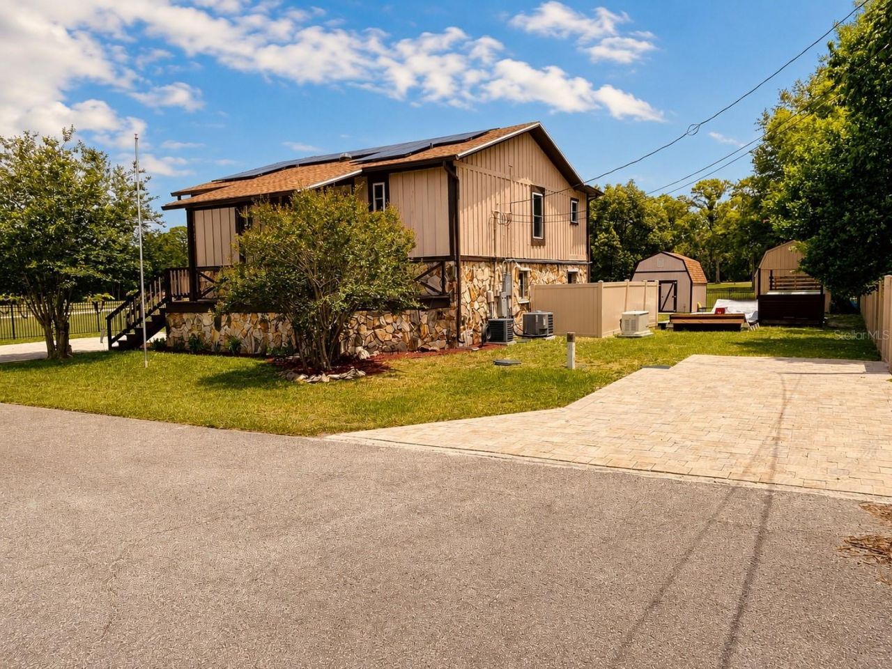 9100 Debbie Lane , Hudson, FL 34669 Photo