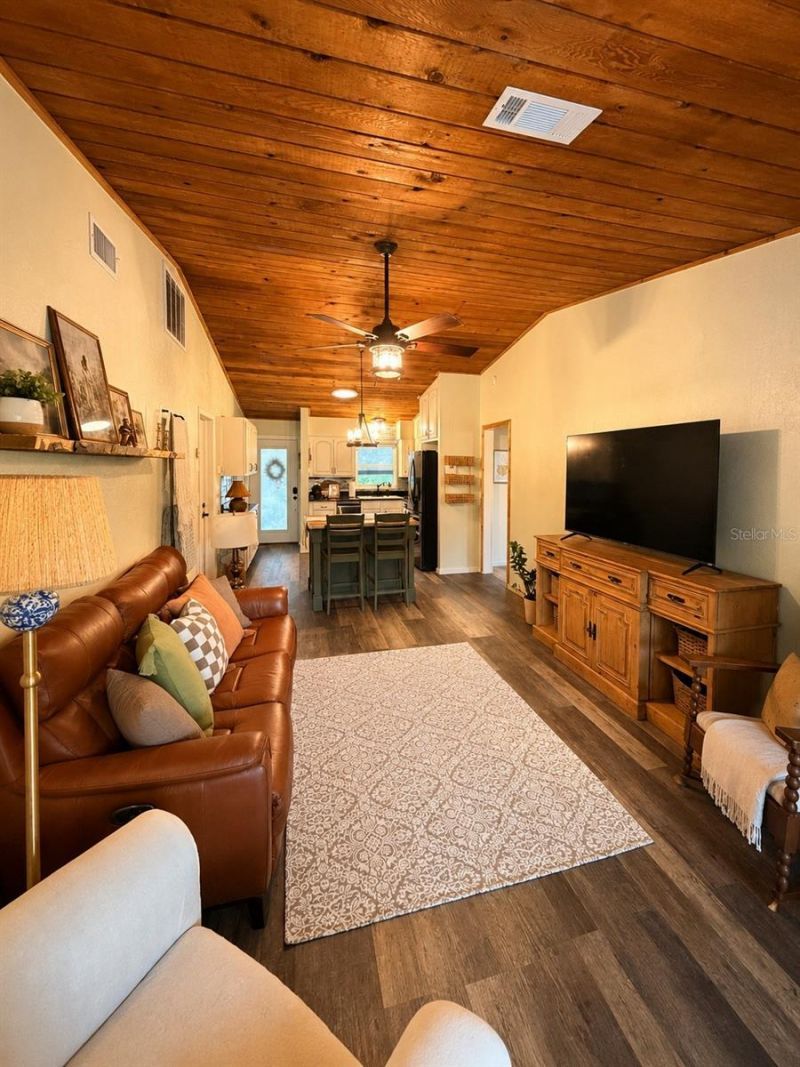 9100 Debbie Lane , Hudson, FL 34669 Photo