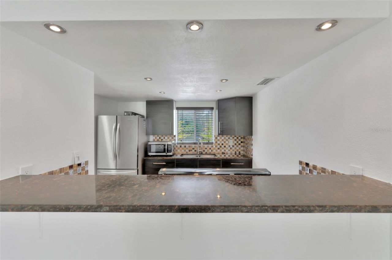 592 100th Avenue N, Unit 201, Saint Petersburg, FL 33702 Photo