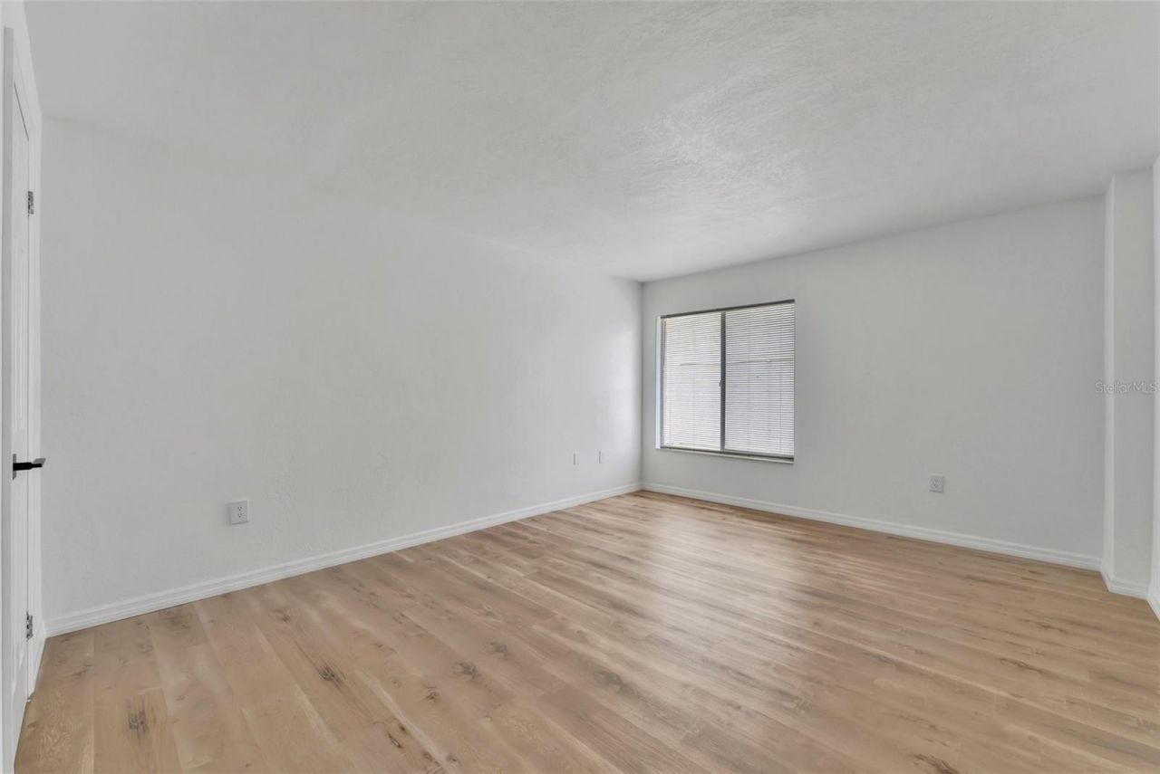 592 100th Avenue N, Unit 201, Saint Petersburg, FL 33702 Photo