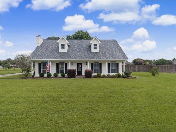 9801 LOBLOLLY PINES Lane , Denham Springs, LA 70726