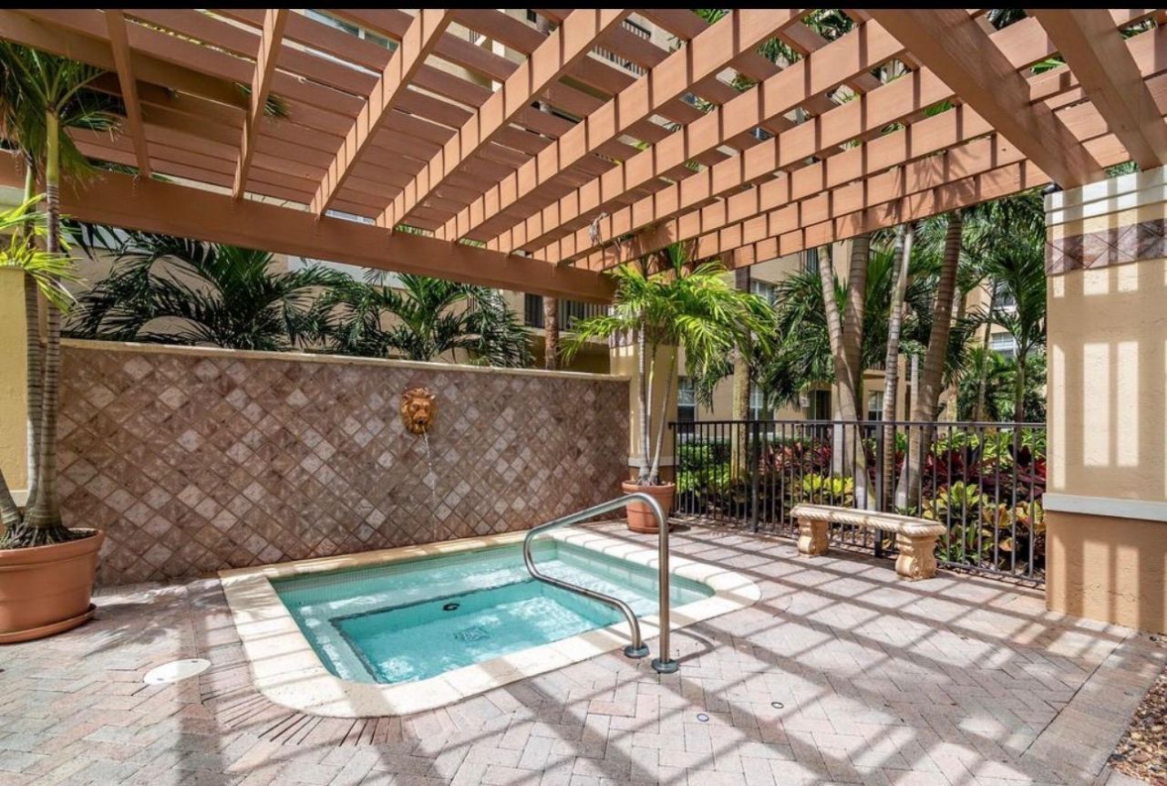 1803 N Flagler Drive, Unit 212, West Palm Beach, FL 33407 Photo