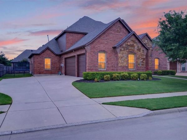 7112 Chimney Creek Drive, North Richland Hills, TX 76182