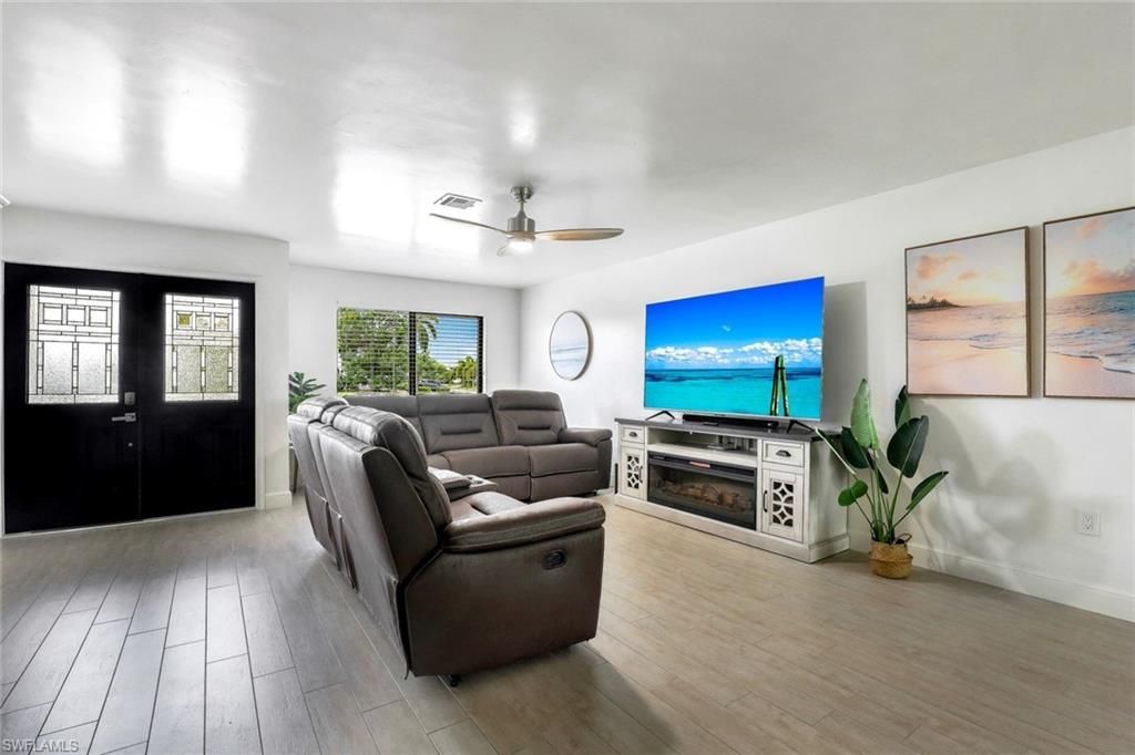 387 S Heathwood Dr , Marco Island, FL 34145 Photo
