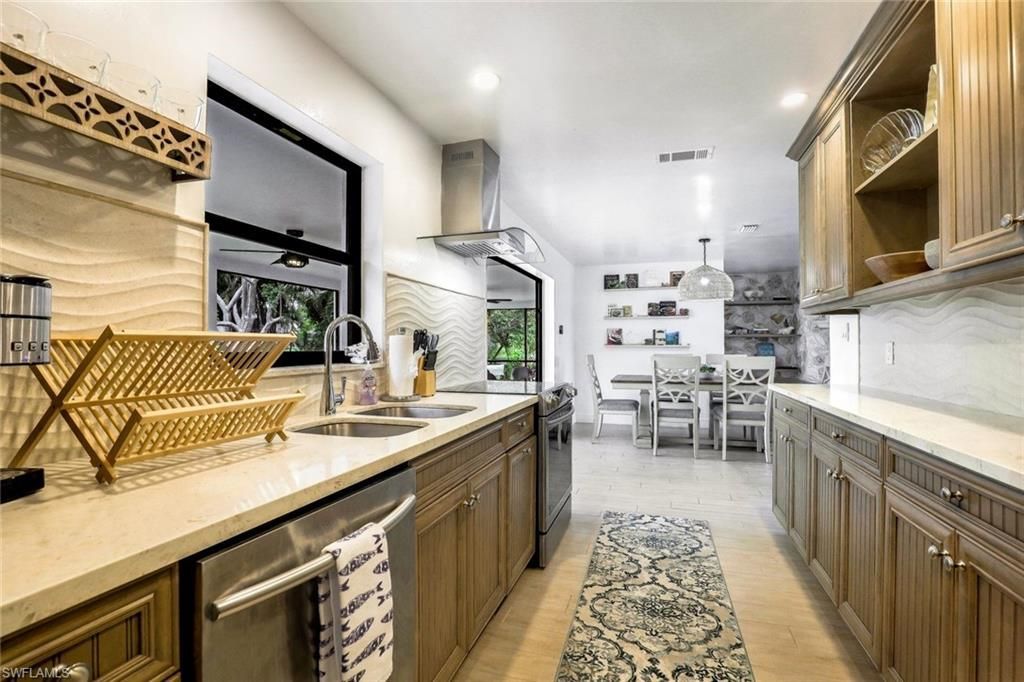 387 S Heathwood Dr , Marco Island, FL 34145 Photo
