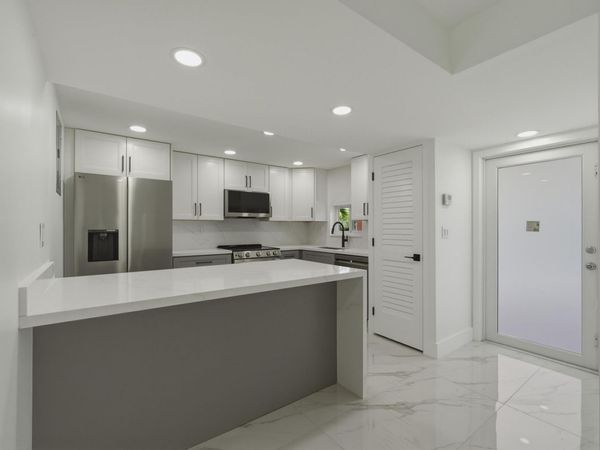 8970 S Hollybrook Boulevard, Unit 205, Pembroke Pines, FL 33025