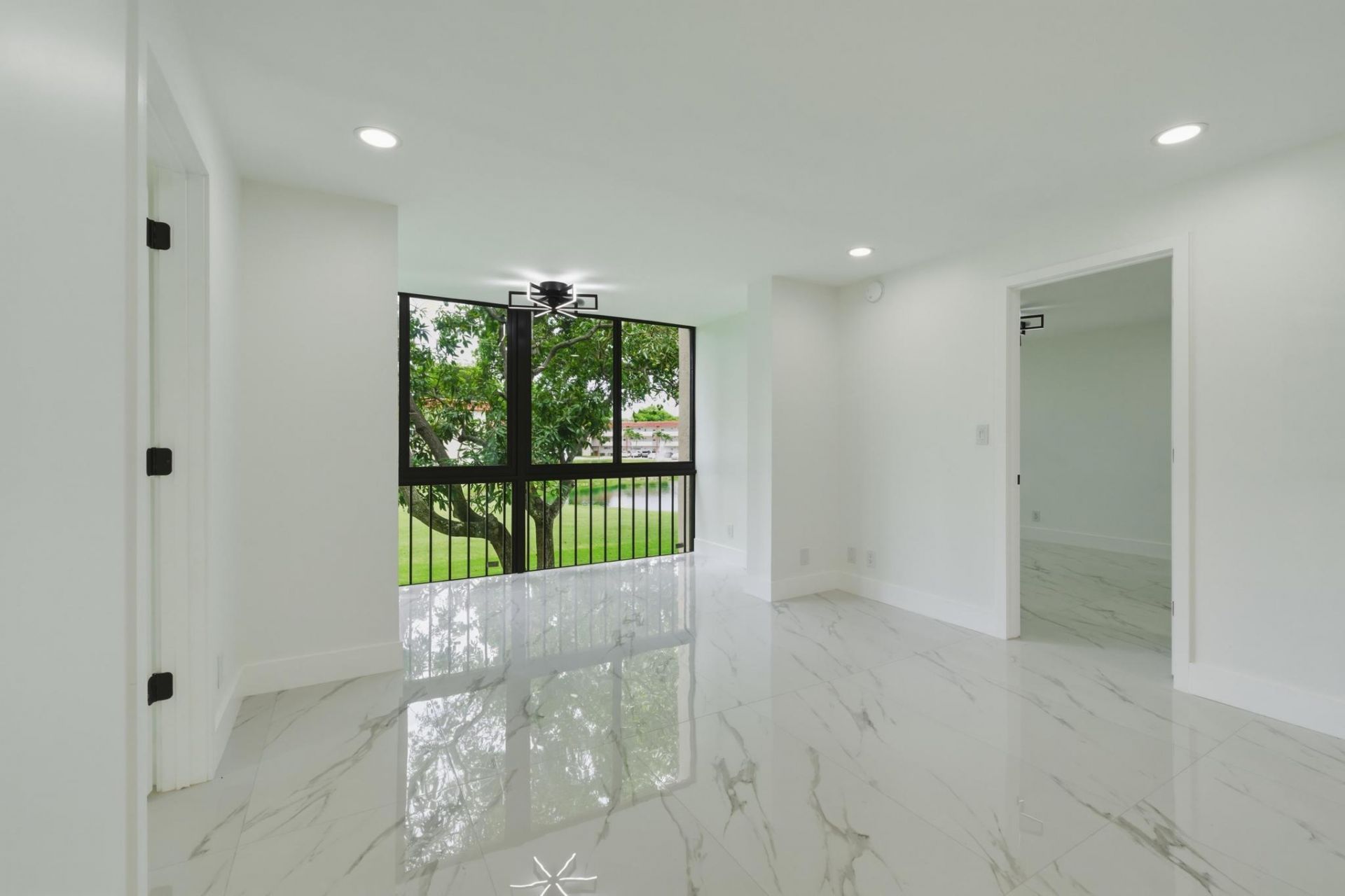 8970 S Hollybrook Boulevard, Unit 205, Pembroke Pines, FL 33025 Photo