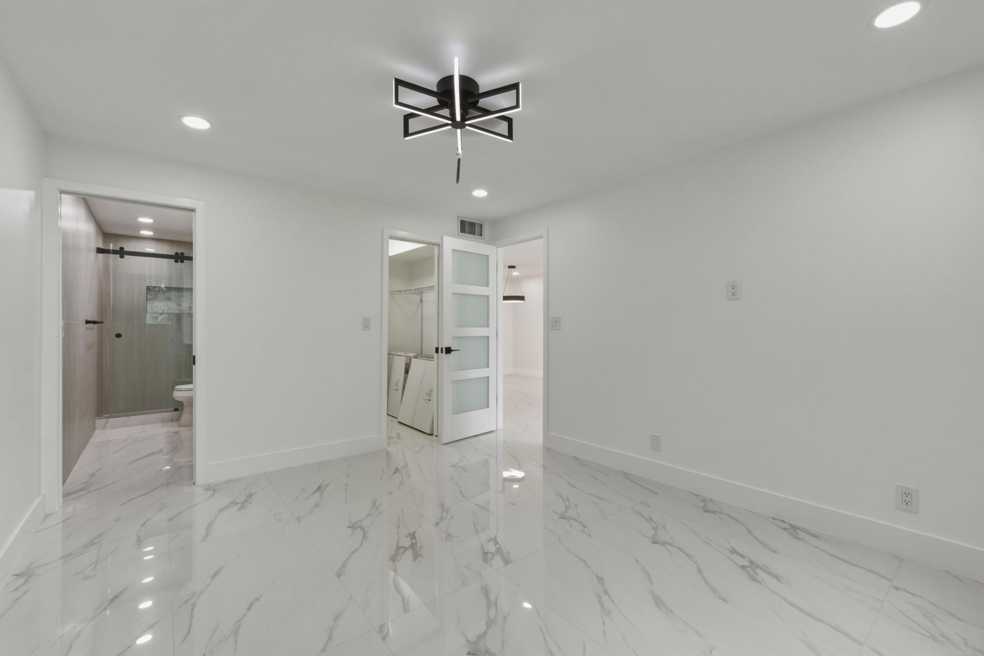 8970 S Hollybrook Boulevard, Unit 205, Pembroke Pines, FL 33025 Photo