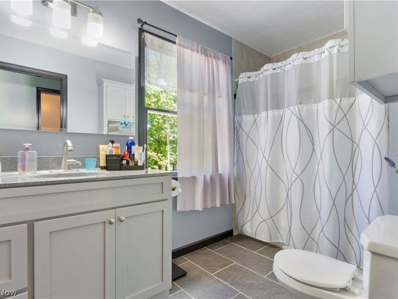 1139 Bristol Champion Townline Road NW, Champion, OH 44402 Photo 18