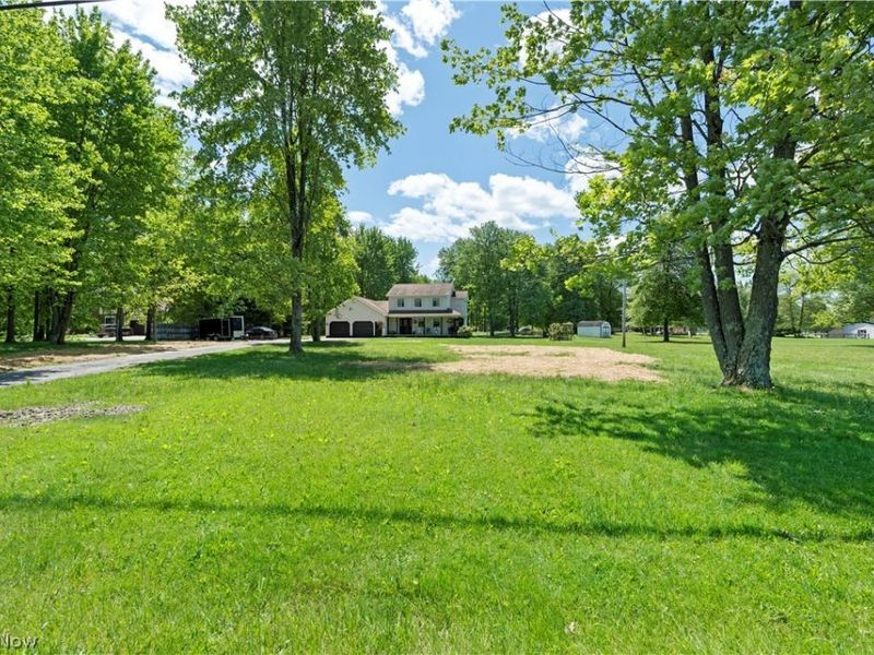 1139 Bristol Champion Townline Road NW, Champion, OH 44402 Photo 2