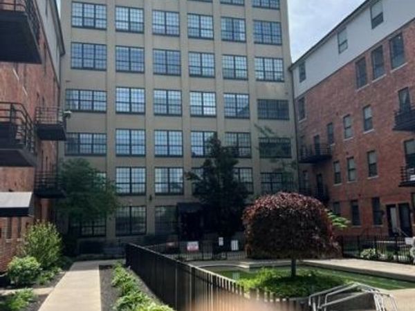 6533 E Jefferson Avenue, Detroit, MI 48207