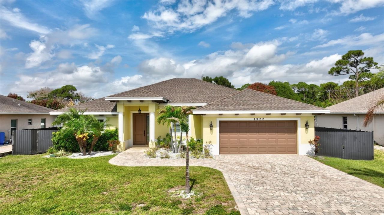 1922 SE Camilo Street , Port Saint Lucie, FL 34952 Photo
