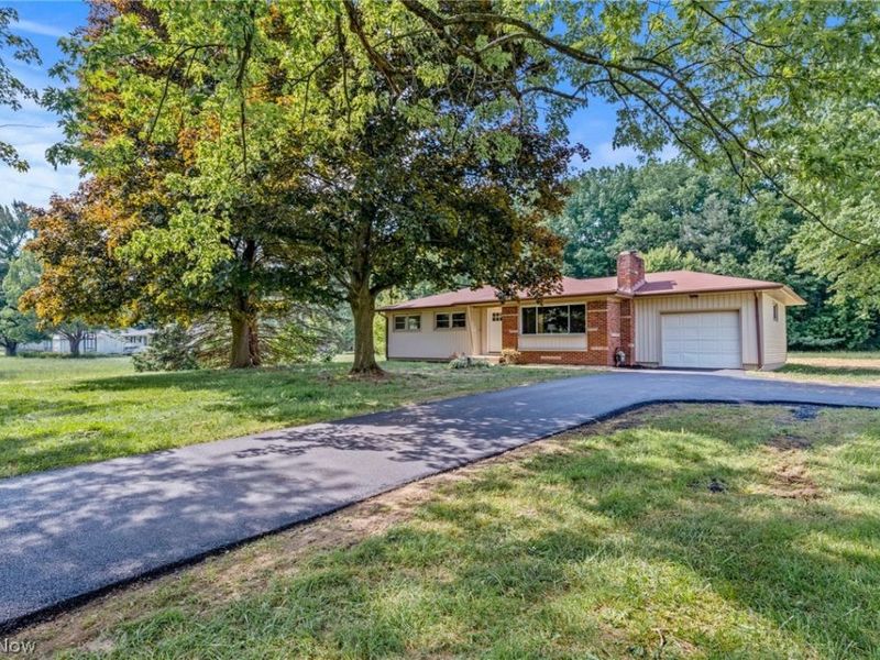 1709 Berna Road, Green, OH 44312 Photo 2