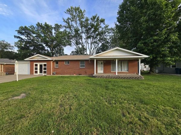 15 Homestead Drive , Mt Vernon, IL 62864