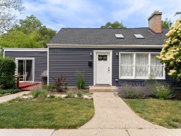 1704 Maple Avenue , Northbrook, IL 60062