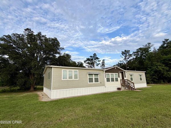 4727 Georgia Road , Greenwood, FL 32443