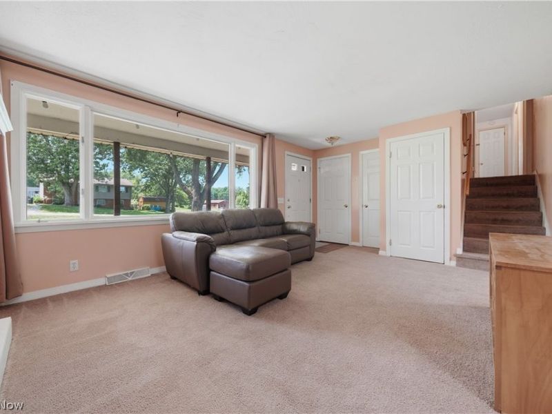 360 Dietz Avenue NE, East Canton, OH 44730 Photo 6