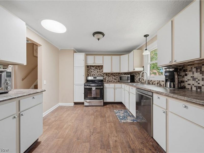 360 Dietz Avenue NE, East Canton, OH 44730 Photo 9