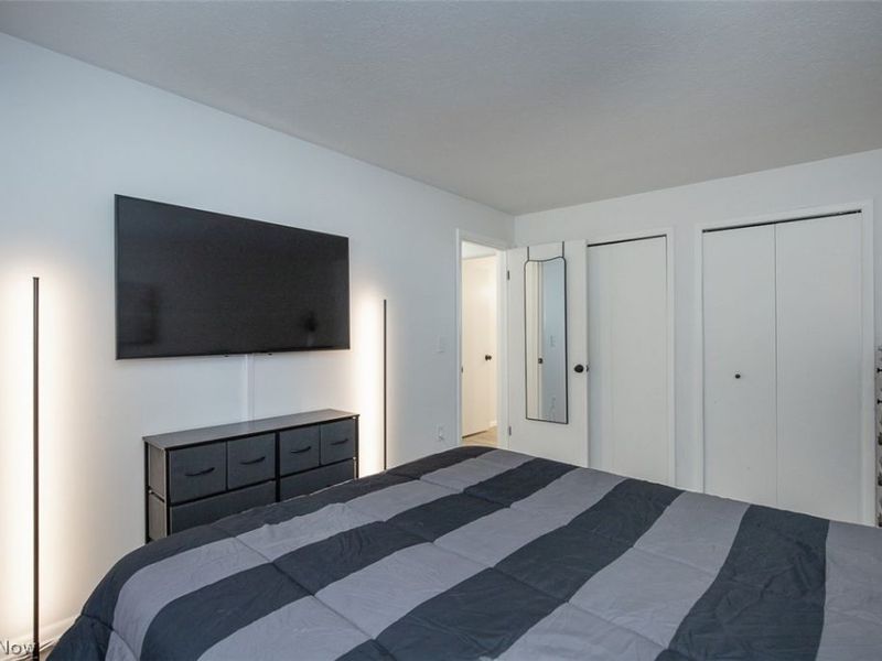 8507 N Akins , Unit 102, North Royalton, OH 44133 Photo 12