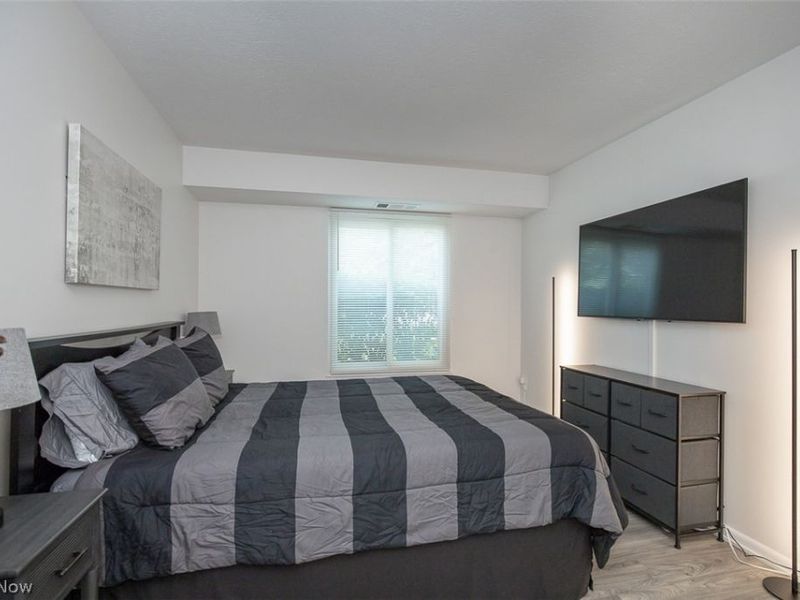 8507 N Akins , Unit 102, North Royalton, OH 44133 Photo 15