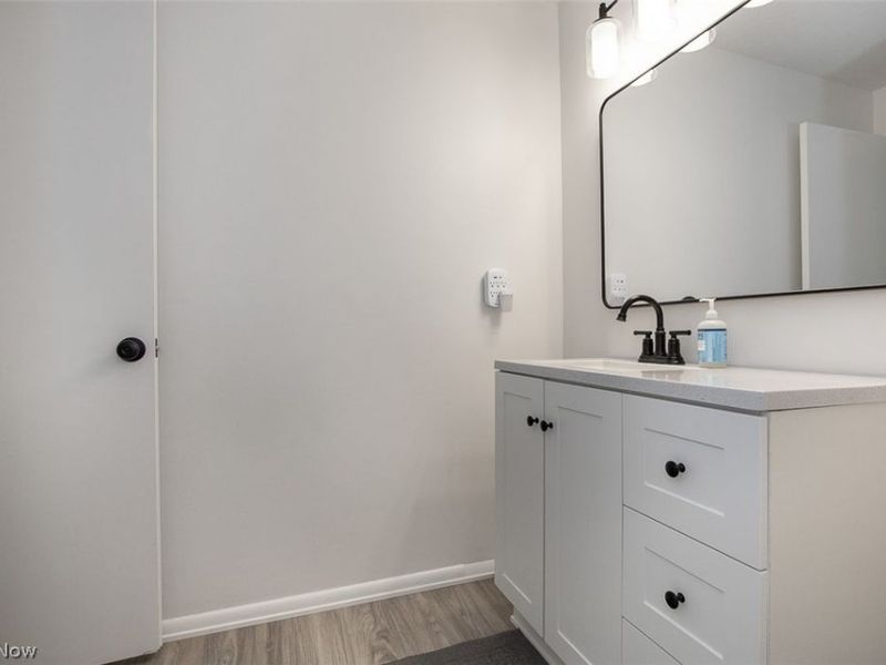 8507 N Akins , Unit 102, North Royalton, OH 44133 Photo 19