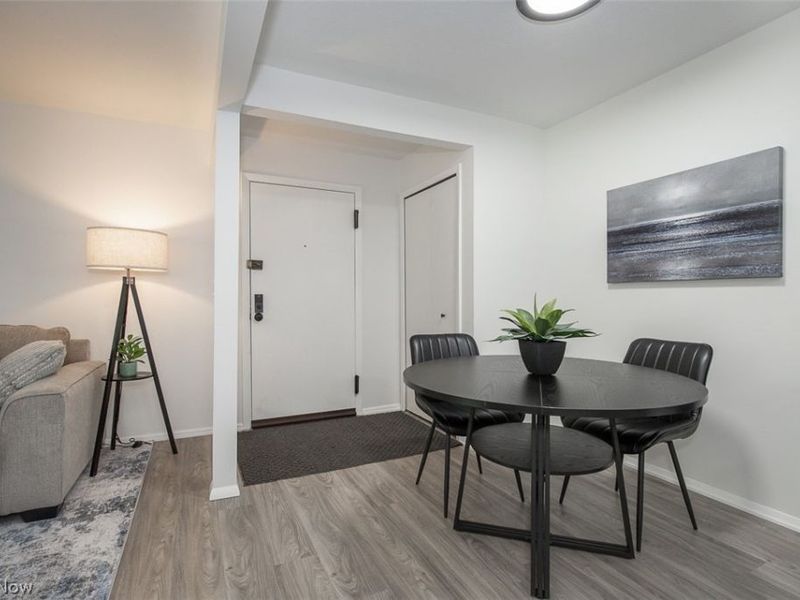8507 N Akins , Unit 102, North Royalton, OH 44133 Photo 9
