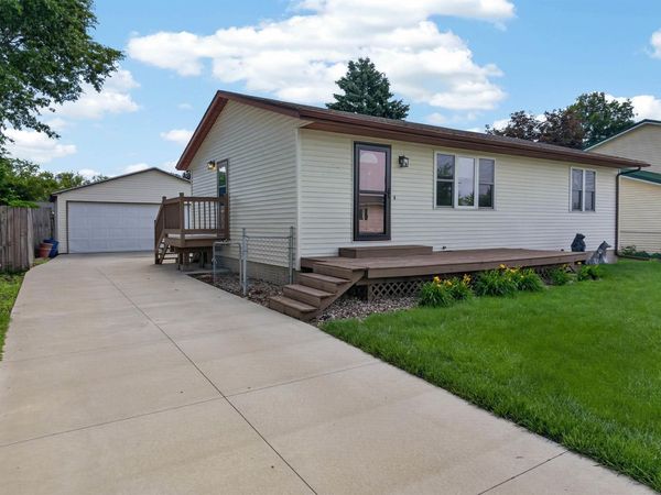 903 Heartland Hills Dr., Waterloo, IA 50701