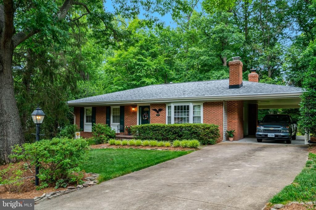 8422 GEORGIAN WAY, ANNANDALE, VA 22003