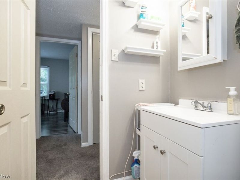 2324 Suncrest Drive , Cuyahoga Falls, OH 44221 Photo 19