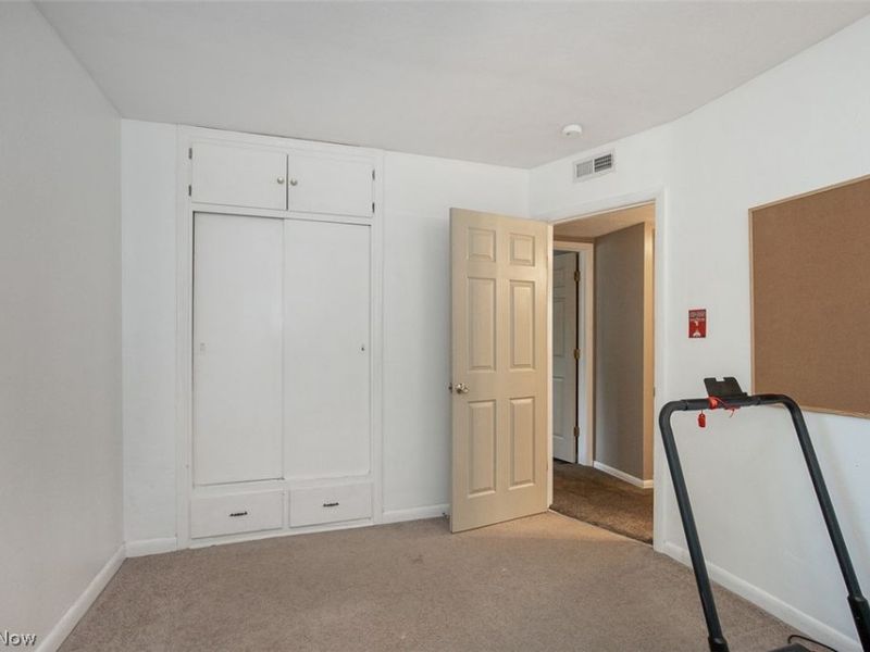 2324 Suncrest Drive , Cuyahoga Falls, OH 44221 Photo 21