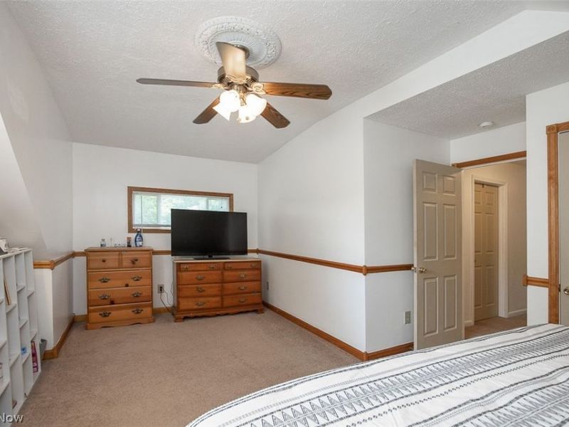 2324 Suncrest Drive , Cuyahoga Falls, OH 44221 Photo 28